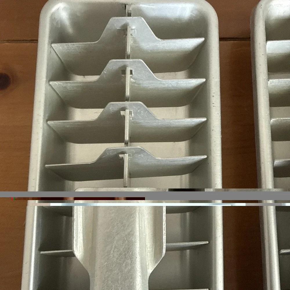 Vintage Metal Aluminum Ice Cube Tray Removable Interior and Cube Ejector Set-2